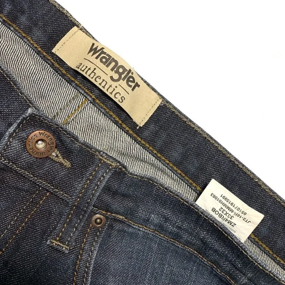 EUC Men’s Wrangler Authentic Jeans  - Picture 4 of 8